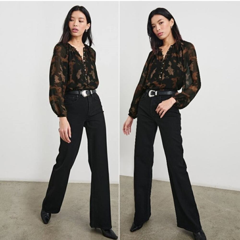 NWTs Rails Indi Diffused Sandstone Collarless Chiffon Blouse Top (M)
